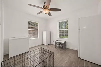 901 Temple Circle, Hitchcock, TX 77563 - Photo 14