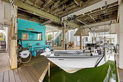 1114 Tiki Drive, Tiki Island, TX 77554 - Photo 22