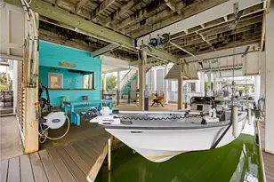 1114 Tiki Dr, Tiki Island, TX 77554 - Photo 22