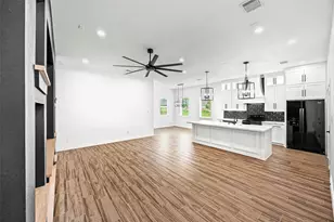 207 Manor Ave, Arcola, TX 77583 - Photo 6