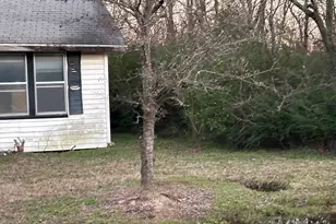 609 N Mlk Ave, Wortham, TX 76693 - Photo 2