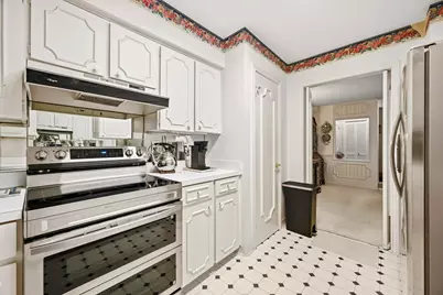 5050 Ambassador Way #201, Houston, TX 77056 - Photo 6