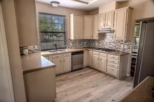 57 N Calla Lily Ct, Lake Jackson, TX 77566 - Photo 16