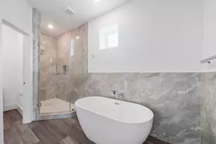 7508 Carver Rd, Houston, TX 77088 - Photo 14