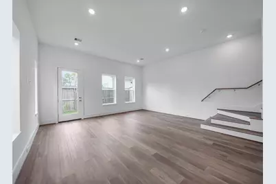 7508 Carver Road #E, Houston, TX 77088 - Photo 4
