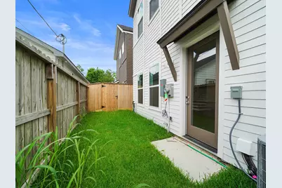 7508 Carver Road #E, Houston, TX 77088 - Photo 22
