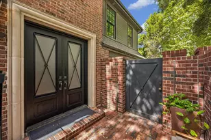 1601 Norfolk St, Houston, TX 77006 - Photo 4