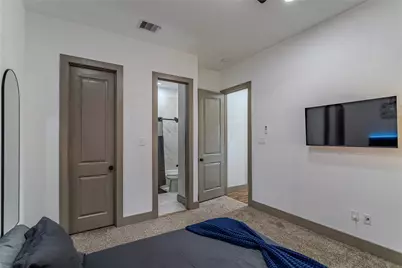 5901 Crest Court #A, Houston, TX 77033 - Photo 14