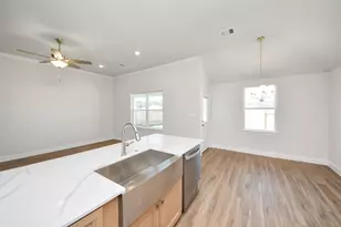 10310 Cabo Del Sol Ln, Cleveland, TX 77327 - Photo 8