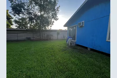 2875 Hebert Street, Beaumont, TX 77705 - Photo 12
