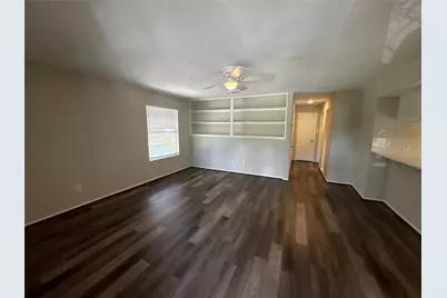 318 S Poplar Street #3, Tomball, TX 77375 - Photo 2