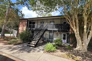 318 S Poplar St, Tomball, TX 77375 - Photo 1