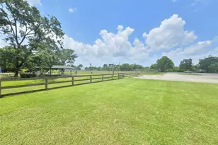202 Avenue J, Conroe, TX 77301 - Photo 18