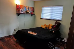 8110 Enchanted Forest Dr, Houston, TX 77088 - Photo 2