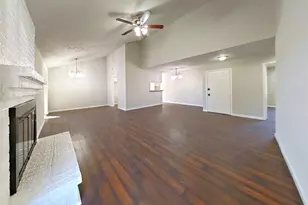11210 Camphorwood Dr, Houston, TX 77089 - Photo 4