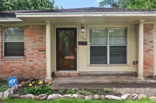 605 Honeysuckle Dr, La Marque, TX 77568 - Photo 2