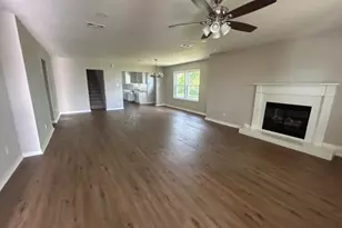 2203 E Bayshore Dr, Palacios, TX 77465 - Photo 8