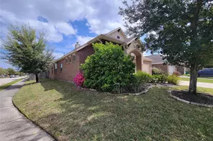 21103 Normandy Glen St, Kingwood, TX 77339 - Photo 18