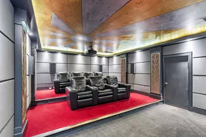 162 Vieux Carre Drive, Houston, TX 77009 - Photo 32