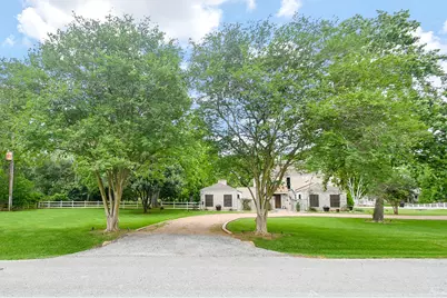 5202 Mimosa Lane, Richmond, TX 77406 - Photo 2