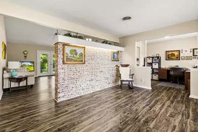 458 E Lake Drive, Livingston, TX 77351 - Photo 4
