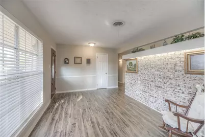 458 E Lake Drive, Livingston, TX 77351 - Photo 2