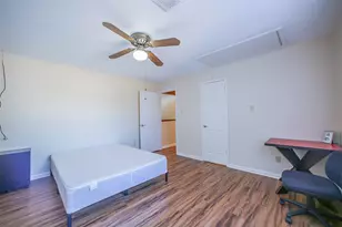 9511 Sharpcrest St, Houston, TX 77036 - Photo 20