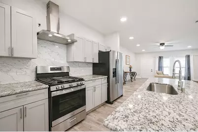 13 Hafer Street, Baytown, TX 77520 - Photo 6