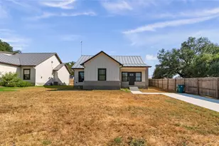 403 Oak Dr, Kingsland, TX 78639 - Photo 4