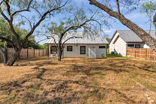 403 Oak Dr, Kingsland, TX 78639 - Photo 32