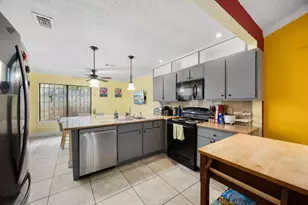 12021 Bob White Dr, Houston, TX 77035 - Photo 4