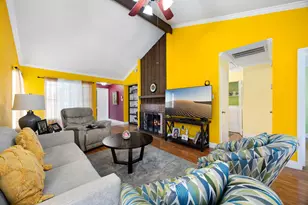 12021 Bob White Dr, Houston, TX 77035 - Photo 2
