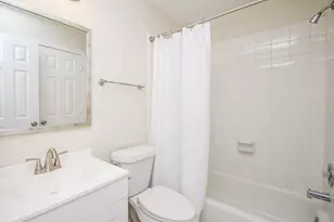139 Skycrest Dr, Sugar Land, TX 77479 - Photo 6