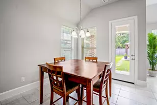 110 Hunter Hollow Dr, Montgomery, TX 77316 - Photo 14