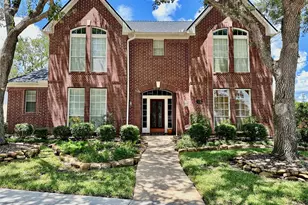 7002 Greatwood Trails Ct, Sugar Land, TX 77479 - Photo 2