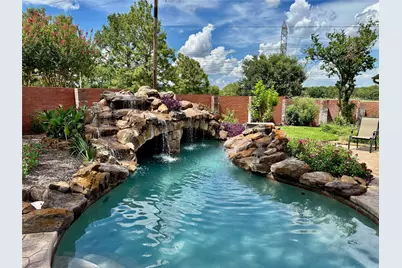 7002 Greatwood Trails Court, Sugar Land, TX 77479 - Photo 46