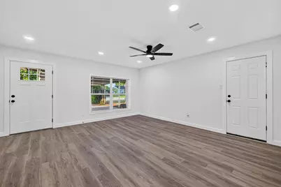 2909 Tarpey Avenue, Texas City, TX 77590 - Photo 2