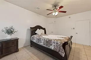 16315 April Ridge Dr, Houston, TX 77083 - Photo 40