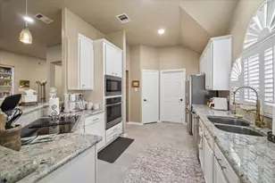 12418 Rutgers Park Ct, Houston, TX 77058 - Photo 16
