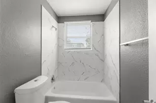 3420 Michigan Street St, Baytown, TX 77520 - Photo 6
