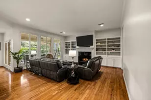 4 Crestwood Cir, Sugar Land, TX 77478 - Photo 22
