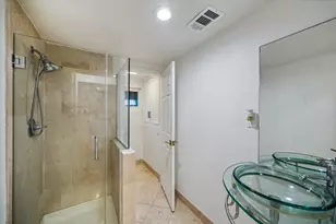 6321 Deerwood Rd, Houston, TX 77057 - Photo 30