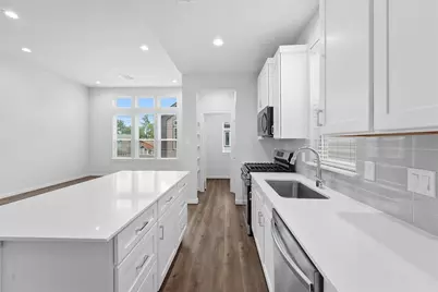 2110 Dewalt Street #F, Houston, TX 77088 - Photo 8