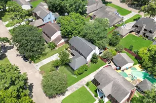3806 Forest Village Dr, Houston, TX 77339 - Photo 36