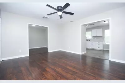 5215 Myrtlewood Street, Houston, TX 77033 - Photo 4
