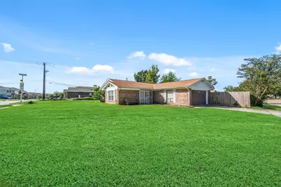 7835 Royalwood Drive, Houston, TX 77049 - Photo 4