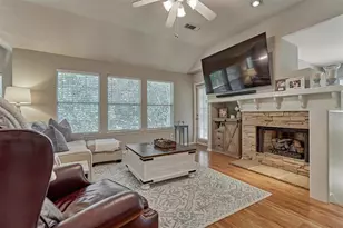 87 Woodlily Pl, The Woodlands, TX 77382 - Photo 10