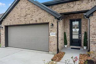 2016 Cottage Brg Rd, League City, TX 77573 - Photo 2