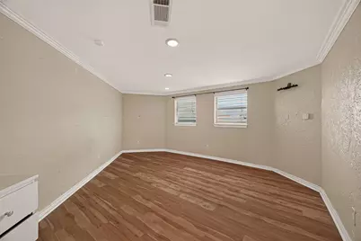 638 Warsaw Street, Hitchcock, TX 77563 - Photo 16