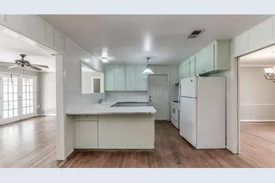 5537 Lincrest Lane, Houston, TX 77056 - Photo 10